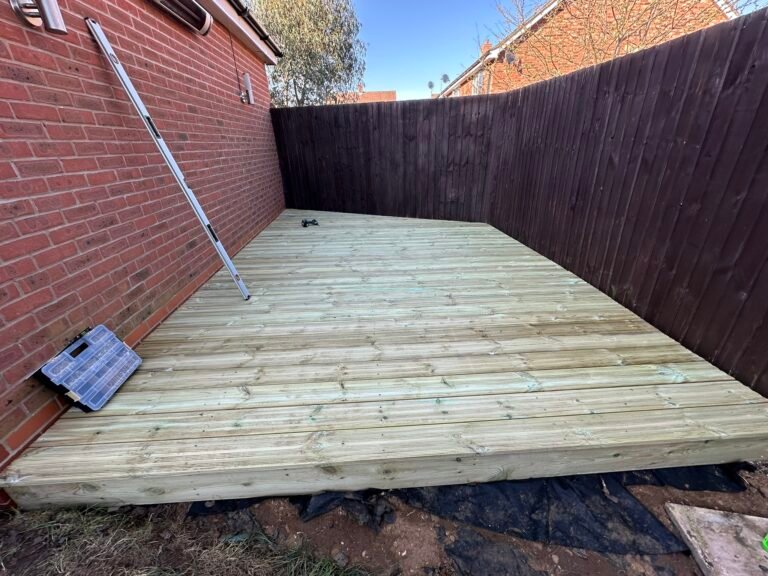 expert decking fitters halesowen-decking-malvern